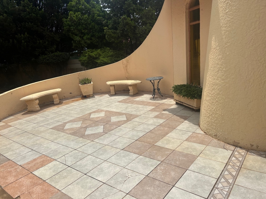 3 Bedroom Property for Sale in Viljoenskroon Free State